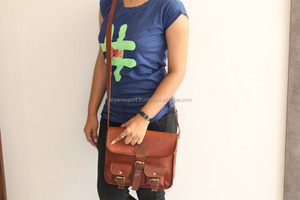 Vente chaude 9*11 Pouces En Cuir De Chèvre Messenger Sacs Multi Poches Mini Ordinateur Portable Cartable Sac D'affaires En Cuir Véritable Bref Sacs À Main - Product Image 4