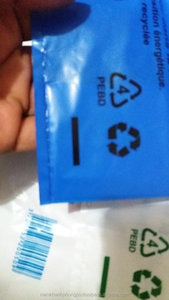 Chất lượng cao tùy chỉnh Logo T-Shirt túi nhựa LDPE đứng lên túi nhiệt niêm phong niêm phong xử lý tùy chỉnh kích thước chống tĩnh điện tính năng - Product Image 5