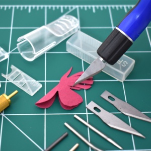 Cuchillo de precisión para manualidades, herramienta ergonómica para control de dedos, hecho en Taiwán - Product Image 2