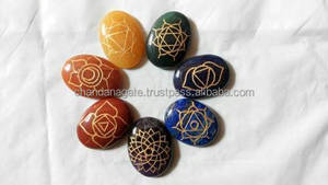 Haute qualité 7 chakra ensemble guérison ovale forme 7 chakra pierre ensemble chakras reiki ensemble pierres précieuses cristal de guérison naturel en gros - Product Image 4