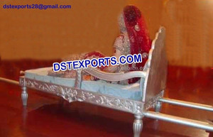 Doli en métal argenté sculpté en forme de paon, doli indien pour mariage, fabricant de palki, dernier doli de mariage pour l'entrée de la mariée - Product Image 6