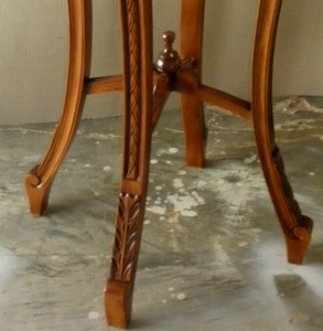 Meubles en acajou classiques d'Indonésie - Meubles en acajou de style victorien - Product Image 4