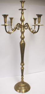 Candelabro de decoración de centro de mesa de metal plateado con Huracán de cristal y bola de cristal en el centro - Product Image 3