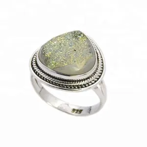美丽的天然德鲁兹梨形宝石925实心纯银珠宝戒指，适合女性批发商