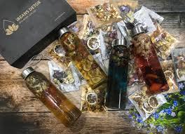 Citron organique frais découpé en tranches fines, pour couples - Product Image 5