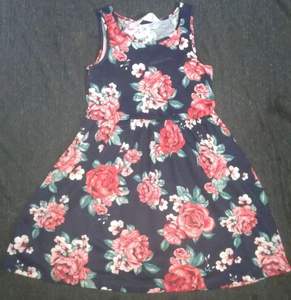 พริตตี้สาว Frock ในบังคลาเทศ Readymade เสื้อผ้าสต็อกในธากา - Product Image 2