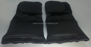 Guantes Interiores de Neopreno Negro con Almohadilla de Gel, Envolturas Rápidas y Fáciles de Usar para Boxeo - Product Image 2