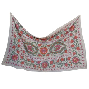 Venta al por mayor hecho a mano tapiz bordado Suzani Vintage hecho a mano Suzani tirar - Product Image 1
