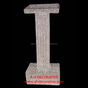 Portavelas de luz T de alta calidad de lujo en forma de trofeo cristal con cuentas para decoraciones de boda opciones de impresión personalizadas - Product Image 4