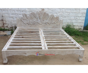 เตียงไม้จริงแกะสลักแบบโจดปุร์ สำหรับโรงแรมหรือใช้ในบ้าน ขายส่ง - Product Image 1