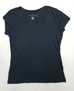 Camiseta sólida de algodón para mujer para adultos para uso informal durante la temporada de primavera - Product Image 1