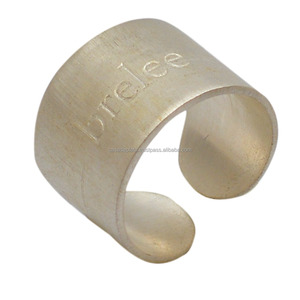 Casa De Plata fait à la main. 925 argent sterling massif mot initial Brelee réglable gravé bague bijoux classiques mariages fêtes - Product Image 1