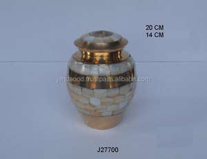 โกศโมเสกมุกประดับทองเหลืองหล่อ  โกศโลหะสำหรับเก็บของที่ระลึก  ประดับด้วยมุก - Product Image 3