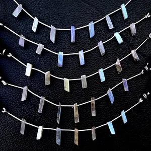เครื่องประดับงานทำมือลูกปัด Briolette ขนาดเล็กสีฟ้าประกายเพชรธรรมชาติ - Product Image 1