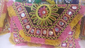 Sac messager en toile pour femme, design bohème indien, fait à la main, élégant, pochette à bandoulière pour les soirées, les courses, les fêtes, vente en gros - Product Image 5