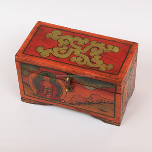 Boîte en bois avec peinture de Bouddha de style tibétain - Product Image 1