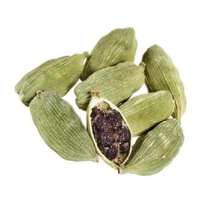 Huile de graines de cardamome de qualité alimentaire en vrac Vente en gros Huile essentielle (Elettaria Cardamomum) 30ml Volume pur à partir de feuilles Approvisionnement OEM - Product Image 4