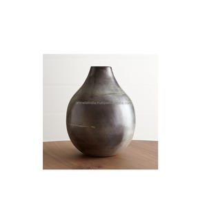 FLOWER VASE FOR WEDDING AND EVENT DECORATION METAL FLOWER POT IN WHOLESALE PRICE LATEST METAL POT - Product Image 1