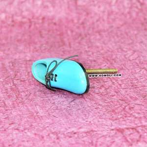 Bouton de tiroir en résine, chaussure personnalisé rouge en forme de bois, 1 pièce - Product Image 3