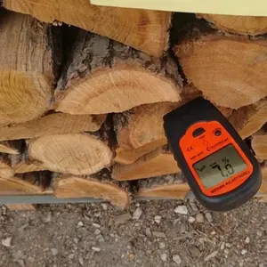 Chanbe en bois de chauffage sec, chêne cendré, corne de hêtre sur paquets