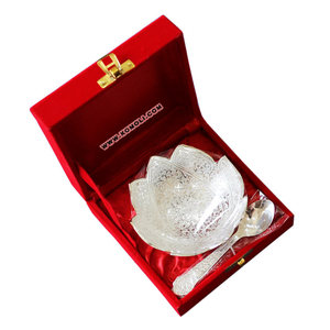 ชุดชาม & ช้อนลายนกยูงชุบเงินในกล่องของขวัญกำมะหยี่เหมาะสำหรับของขวัญงานแต่งงานและของขวัญตามเทศกาล - Product Image 6