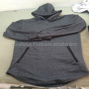 Sweats à capuche à ourlet incurvé avec poches zippées pour homme - Product Image 1