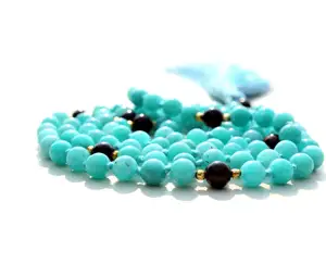 ขายส่ง Amazonite ลูกปัดสวดมนต์ทิเบตสร้อยคอยาว Mala พร้อมลูกปัดกลม 6 มม. และพู่ผ้าไหมคริสตัลบําบัดธรรมชาติ