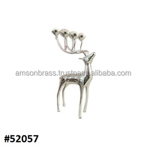 Candelabros de renos de Metal plateado Decoración de sala de estar Diseño de lujo Portavelas de Metal Forma de ciervo - Product Image 1