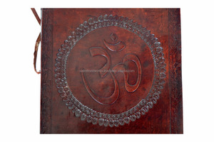 OM สมุดบันทึกหนังแท้100% สลักลายนูนสมุด A5เปล่าออกแบบได้ตามต้องการสายหนังแท้สไตล์วินเทจ - Product Image 5