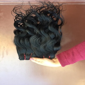 Vente en gros usine de cheveux indiens de qualité supérieure bruts non transformés remy vierges cheveux humains ondulés d'Inde du Sud livraison rapide clip en - Product Image 3