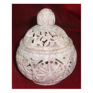 Portavelas de Piedra de Savia Hechos a Mano con Forma Antigua - Product Image 1