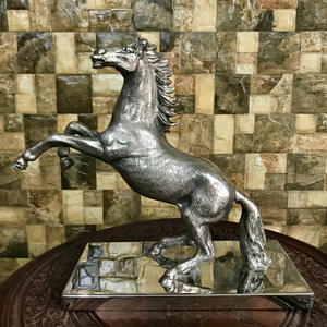 ชุดม้าโลหะตกแต่งสวยงาม 2 ตัว สำหรับของตกแต่งบ้านและสำนักงาน งานฝีมือโลหะ - Product Image 3