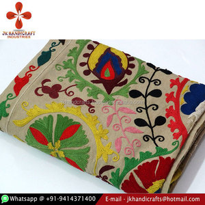 Vente en gros de tapisserie décorative bohème Suzani Hippie ouzbek brodée à la main - Product Image 1