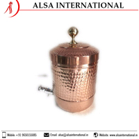 Vente rapide Cuivre Distributeur D'eau Pot Conception Classique Matka Bouilloire pour Café Cuisine Verres Logo Personnalisé Exportateur En Vrac