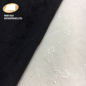 Tissu jacquard de couleur unie, fil de nylon extra brillant, motifs floraux, pour vêtements façonnés - Product Image 5