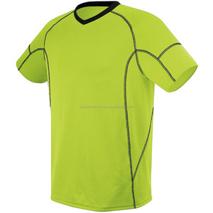 Camiseta de fútbol personalizada con gestión de humedad - Product Image 2