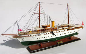 Royaal Yacht Dannebrog Ocean Liner Barcos de madera Artesanías náuticas Modelo Pintura Regalo de negocios - Product Image 2