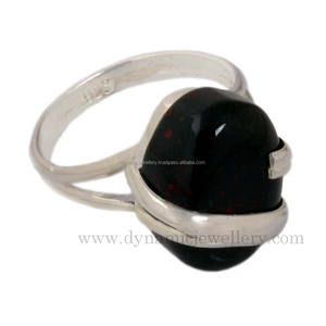 Fabriqué à la main En Pierre De Sang 925 Anneau de Pierres Précieuses en argent - Product Image 3