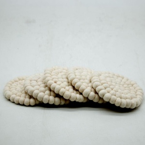 Posavasos redondo de bolas de fieltro para mujer, conjunto de té, lana de Nueva Zelanda ecológica 100%, hecho a mano por artesanos nepaleses, FC1-009, 1 cm - Product Image 2