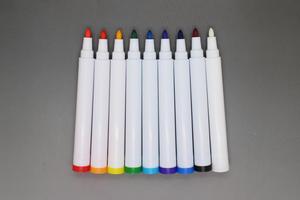 ปากกาเมจิกแบบเติมหมึกได้ ล้างออกง่าย สีสันสดใส ลายเส้นคมชัด สำหรับงานผ้าเนื้อหลวม พร้อมโลโก้สั่งทำได้ - Product Image 2