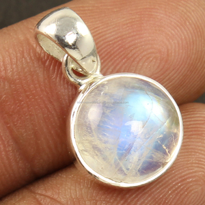 Piedra Natural RAINBOW MOONSTONE Piedra preciosa de forma redonda 925 Plata de ley sólida para mujeres Trending Little Cute Pendant - Product Image 2