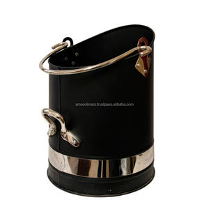 Seau à charbon en métal avec manche en argent, seau décoratif noir - Product Image 1