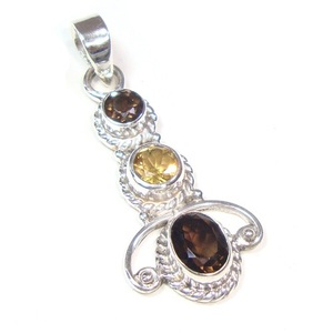 Colgante personalizable unisex de cuarzo ahumado natural y citrino, plata de ley 925 pura, hecho a mano, con tres piedras. - Product Image 1