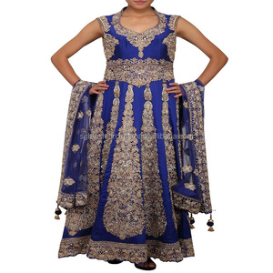 ชุดแต่งงานไหมสังเคราะห์สำหรับผู้ใหญ่ชุดเจ้าสาวดีไซน์แบบชาวอินเดียและปากีสถานดีไซน์แบบมือสไตล์2022 - Product Image 1