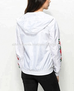 Chaqueta Corta Impermeable de Alta Calidad para Mujer, Estilo Bomber, con Capucha, de Nailon y Poliéster, Cortavientos, Estilo Universitario, Barata, 2026 - Product Image 3