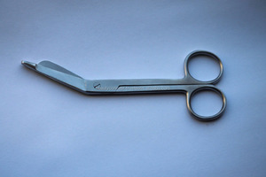 Paramédico EMT Soporte de tijera de enfermería para instrumentos quirúrgicos Vendaje Tijeras Base por Beauty Concept - Product Image 3