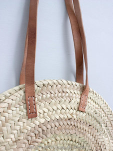 Bolso de paja de ratán redondo hecho a mano unisex estilo bohemio círculo de playa patrón de cubo geométrico para salidas de playa de verano - Product Image 2