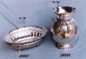 Florero de Latón Plateado con Acabado Plateado Antiguo, Florero de Metal, Artesanía de Metal India - Product Image 4