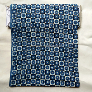 ผ้าพิมพ์ลายบล็อกคุณภาพสูง สำหรับงานเย็บปักถักร้อย งานฝีมือ ตัดเย็บเสื้อผ้า และอุปกรณ์ตกแต่งบ้าน ผ้าอเนกประสงค์ดีไซน์ใหม่ - Product Image 1