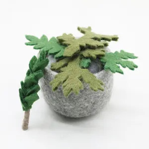 NZ Fieltro de lana Artesanos Festivo Hogar Flores y plantas decorativas Respetuoso con el medio ambiente Fieltro a mano por mujeres nepalesas Regalos y recuerdos - Product Image 1